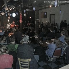 Joey Desch singing to a full house ...